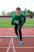 Samu Mikkonen 800 metrin mestari ja 3000 mertin kakkonen.